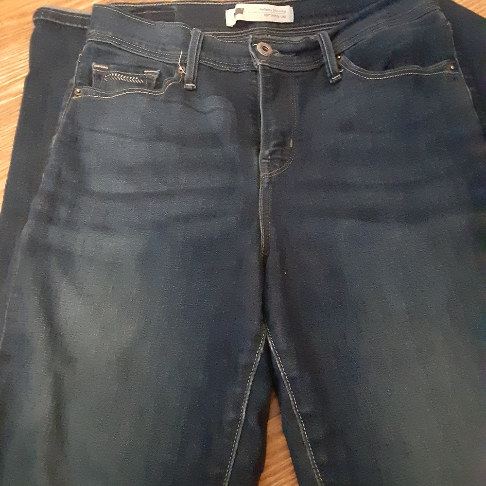 Ladies perfectly slimming 512 skinny leg Levi's jeans size 4 - Picture 9 of 11